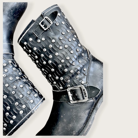 Frye Jenna Studded Disc Vintage Antique Distressed Leather Combat Short Boot - Picture 14 of 16